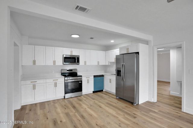 3139 PHYLLIS Street, Jacksonville, FL 32205