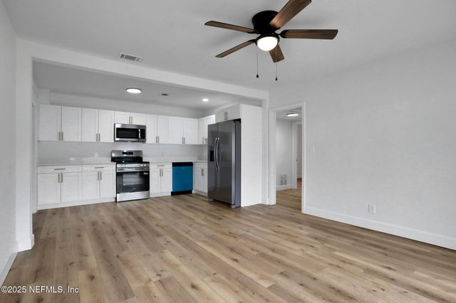 3139 PHYLLIS Street, Jacksonville, FL 32205