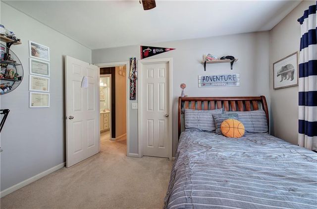 40 Rocky Mountain Pass, Adairsville, GA 30103