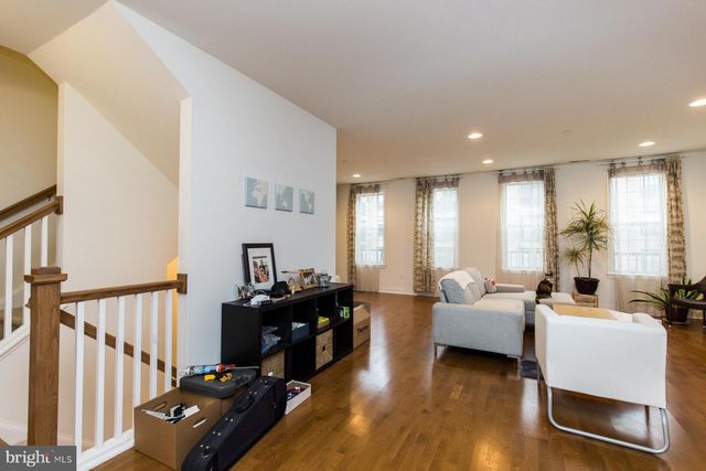 207 BRINLEY CT, Philadelphia, PA 19146