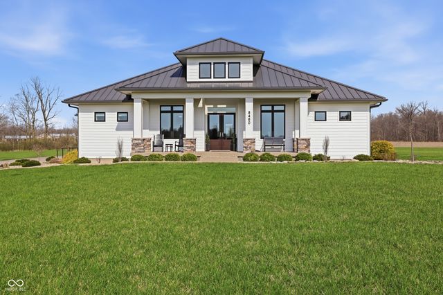 8460 Hunt Club Road, Zionsville, IN 46077