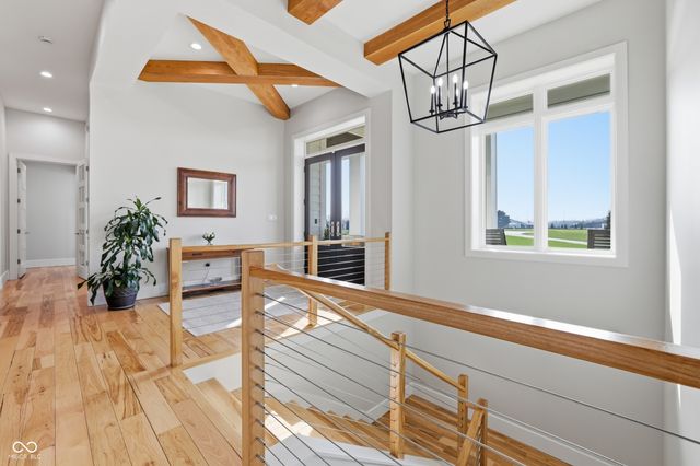 8460 Hunt Club Road, Zionsville, IN 46077