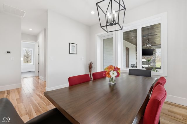 8460 Hunt Club Road, Zionsville, IN 46077