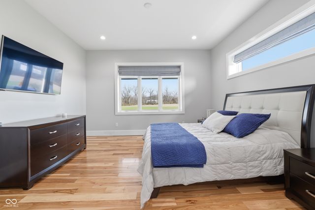 8460 Hunt Club Road, Zionsville, IN 46077