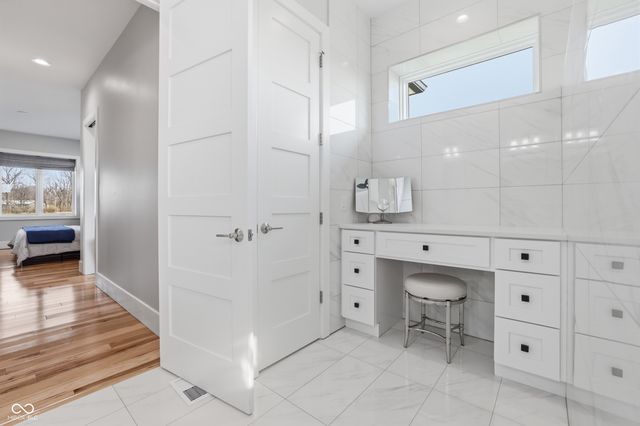 8460 Hunt Club Road, Zionsville, IN 46077