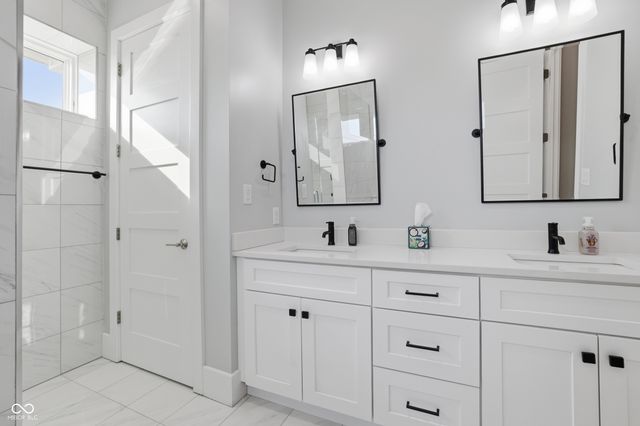 8460 Hunt Club Road, Zionsville, IN 46077