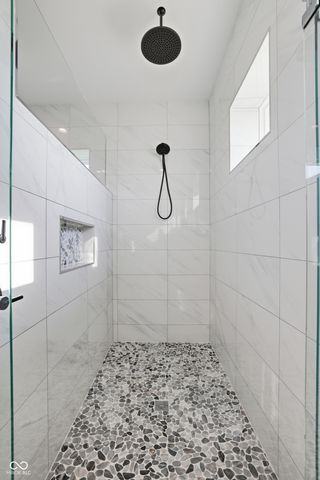 8460 Hunt Club Road, Zionsville, IN 46077