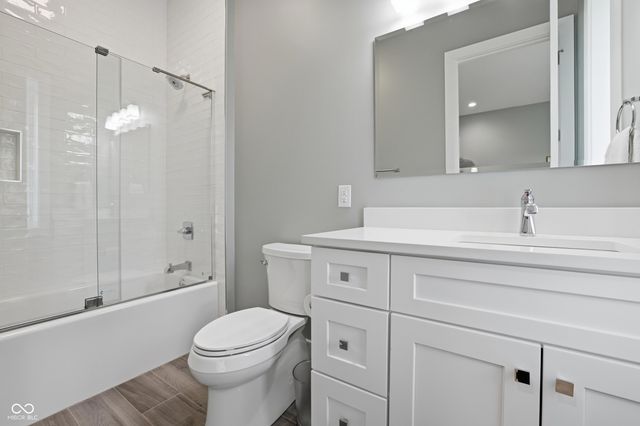 8460 Hunt Club Road, Zionsville, IN 46077