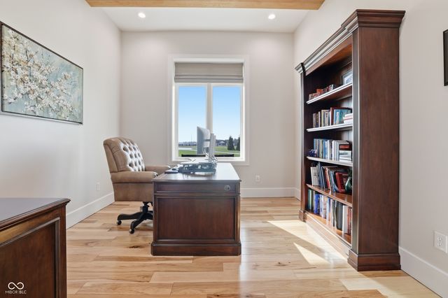 8460 Hunt Club Road, Zionsville, IN 46077