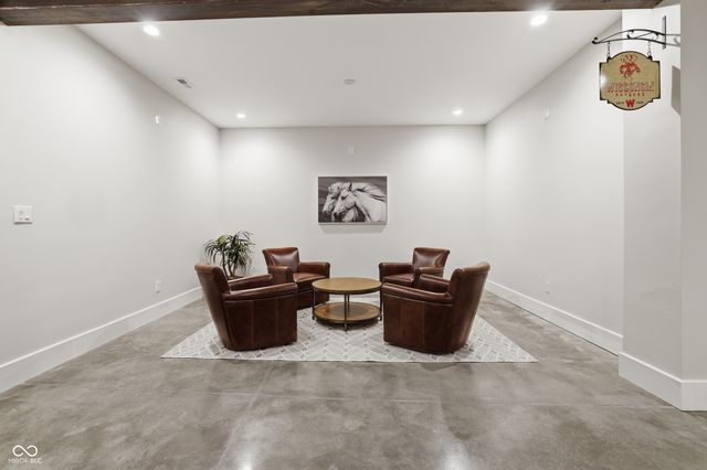 8460 Hunt Club Road, Zionsville, IN 46077