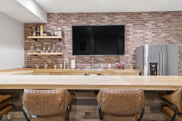 8460 Hunt Club Road, Zionsville, IN 46077