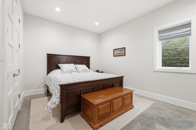 8460 Hunt Club Road, Zionsville, IN 46077