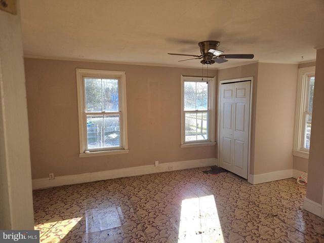 531 BROAD ST, Beverly, NJ 08010