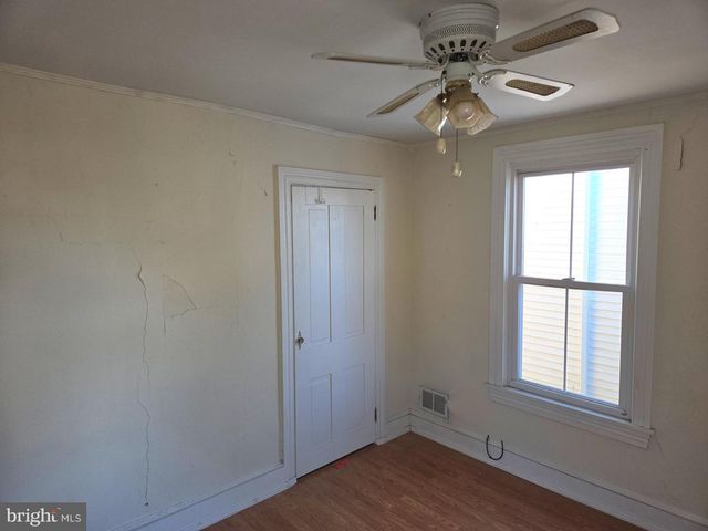 531 BROAD ST, Beverly, NJ 08010