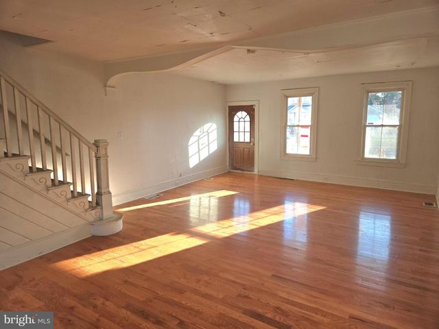 531 BROAD ST, Beverly, NJ 08010