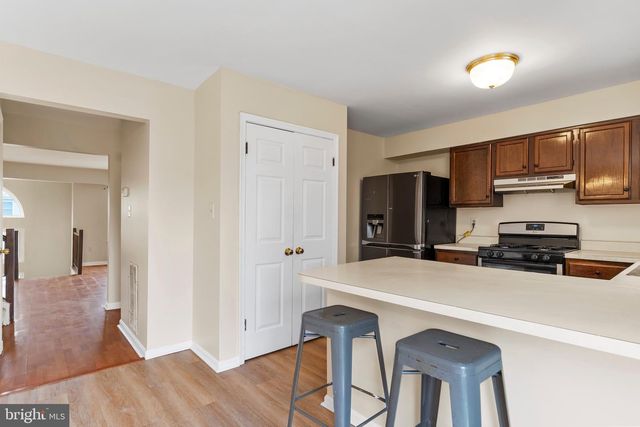 6153 SPRING KNOLL DR, Harrisburg, PA 17111