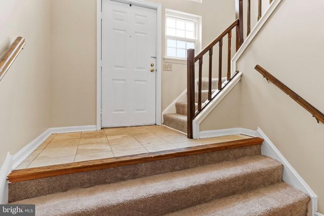 6153 SPRING KNOLL DR, Harrisburg, PA 17111