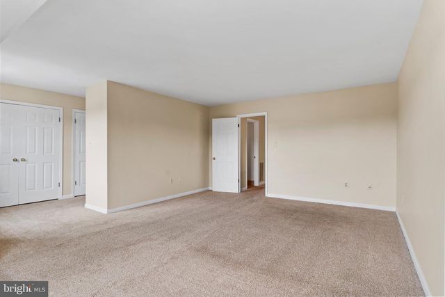 6153 SPRING KNOLL DR, Harrisburg, PA 17111