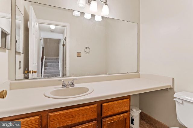6153 SPRING KNOLL DR, Harrisburg, PA 17111