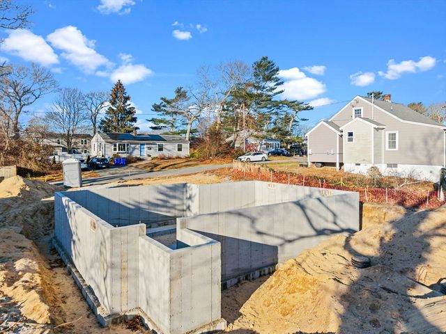 40-A Lafayette Ave, Bourne, MA 02532