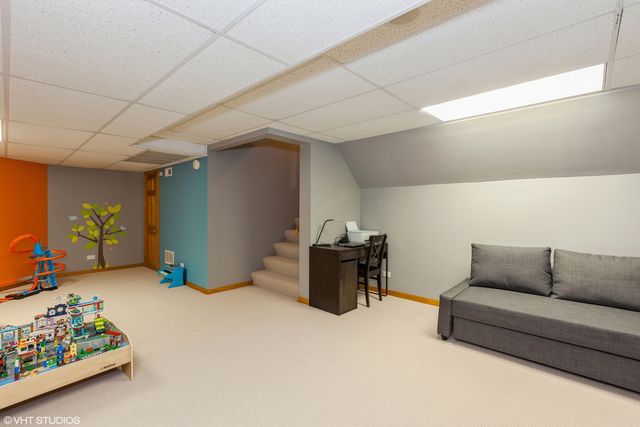 724 Wildflower Circle, Naperville, IL 60540