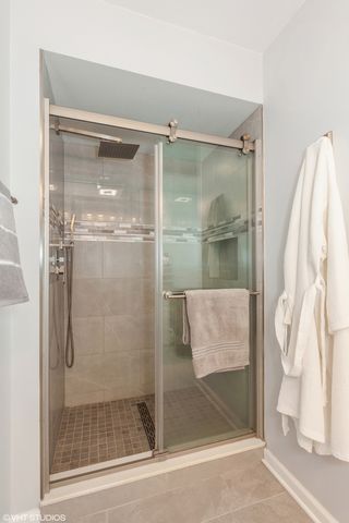 724 Wildflower Circle, Naperville, IL 60540