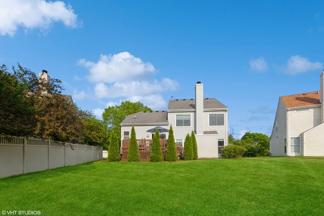 724 Wildflower Circle, Naperville, IL 60540