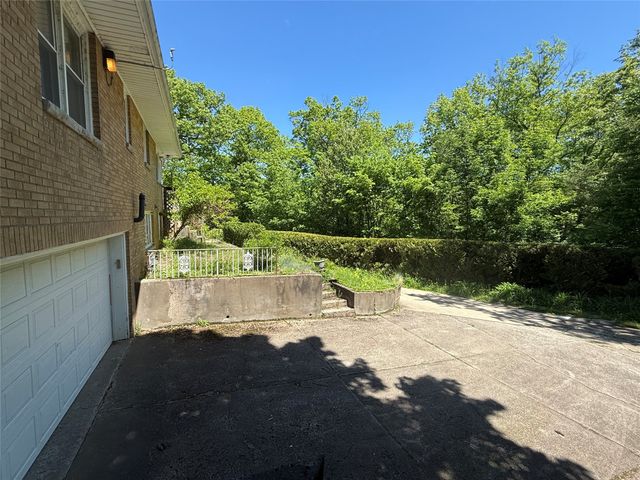 4607 HIGHVIEW Boulevard, Erie, PA 16509