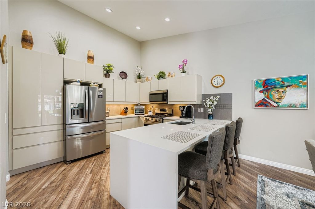 Image 11 of property listing at 10059 Oak Creek Canyon Avenue, Las Vegas, NV 89147