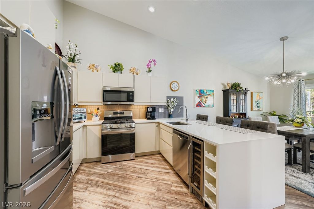 Image 12 of property listing at 10059 Oak Creek Canyon Avenue, Las Vegas, NV 89147