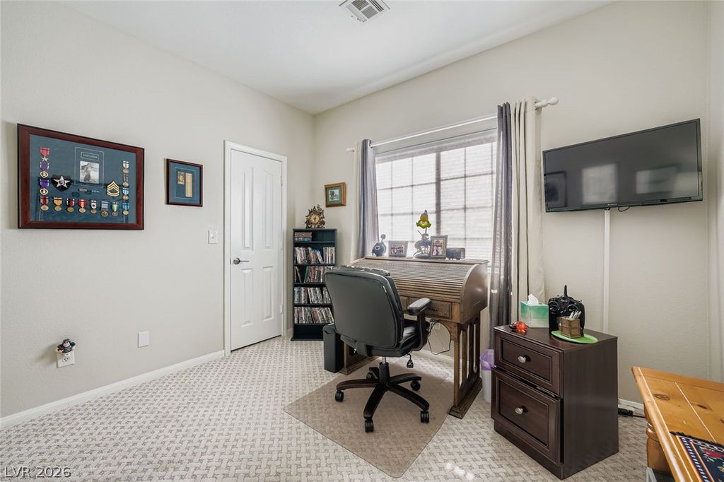 Image 32 of property listing at 10059 Oak Creek Canyon Avenue, Las Vegas, NV 89147