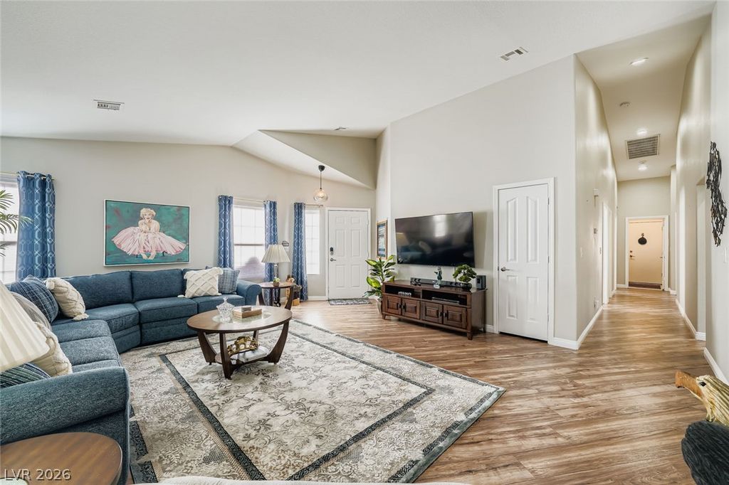 Image 9 of property listing at 10059 Oak Creek Canyon Avenue, Las Vegas, NV 89147