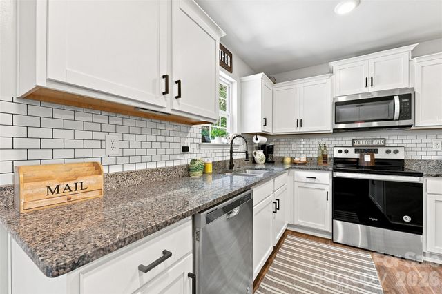 3103 Winesap Drive, Dallas, NC 28034