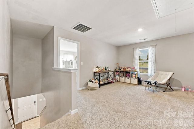 3103 Winesap Drive, Dallas, NC 28034