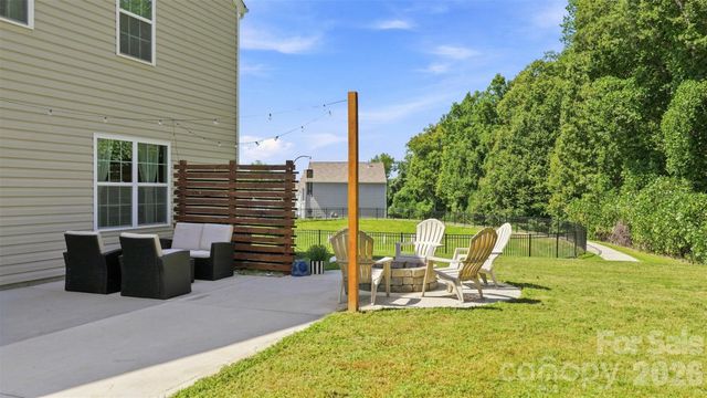 3103 Winesap Drive, Dallas, NC 28034