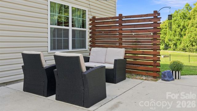 3103 Winesap Drive, Dallas, NC 28034