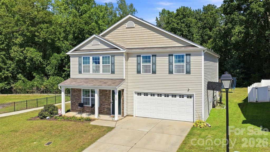 3103 Winesap Drive, Dallas, NC 28034