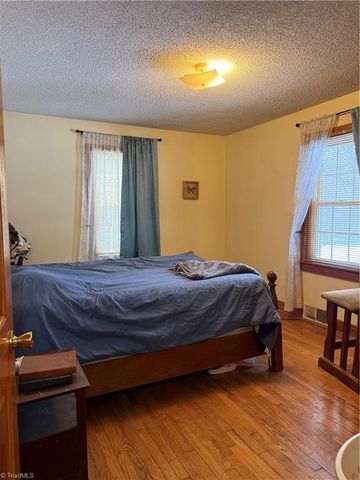 1720 Fisher Ferry Street, Thomasville, NC 27360