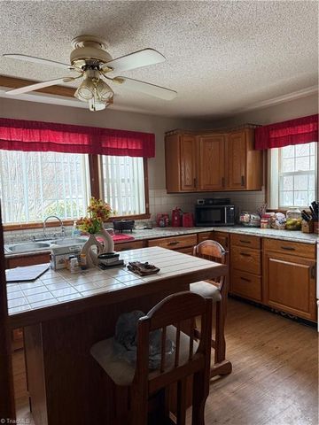 1720 Fisher Ferry Street, Thomasville, NC 27360