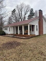 1720 Fisher Ferry Street, Thomasville, NC 27360