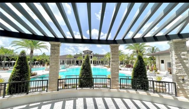 8860 NW 103rd Ave 8860, Doral, FL 33178