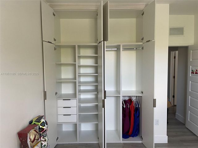 8860 NW 103rd Ave 8860, Doral, FL 33178