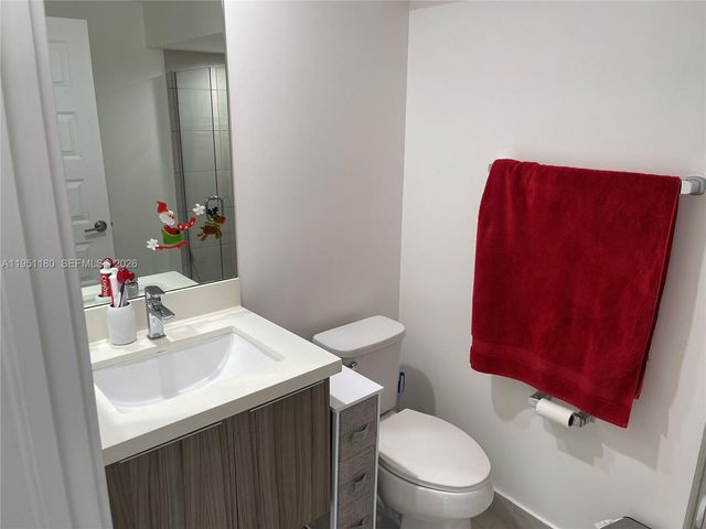 8860 NW 103rd Ave 8860, Doral, FL 33178