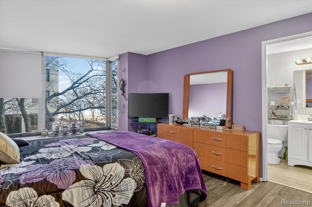 8200 E Jefferson Avenue 209, Detroit, MI 48214