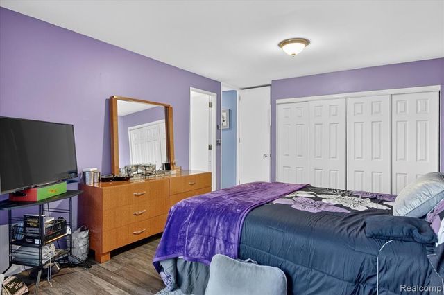 8200 E Jefferson Avenue 209, Detroit, MI 48214