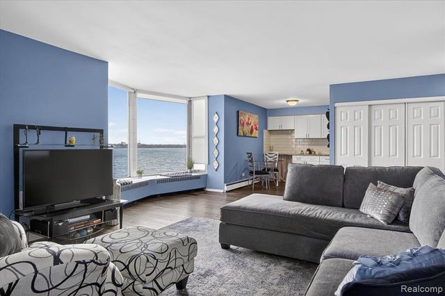 8200 E Jefferson Avenue 209, Detroit, MI 48214