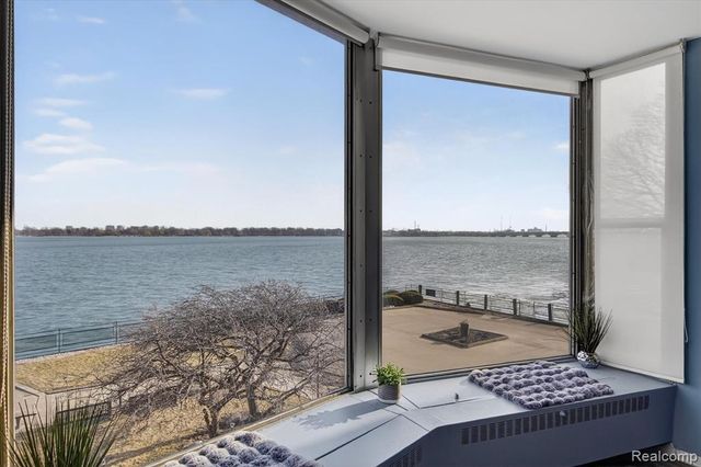 8200 E Jefferson Avenue 209, Detroit, MI 48214