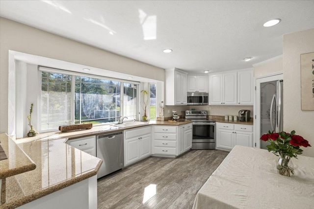 11195 Ringtail Rd, Penn Valley, CA 95946