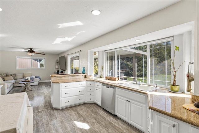 11195 Ringtail Rd, Penn Valley, CA 95946