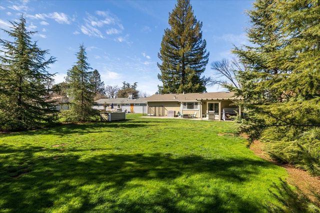 11195 Ringtail Rd, Penn Valley, CA 95946